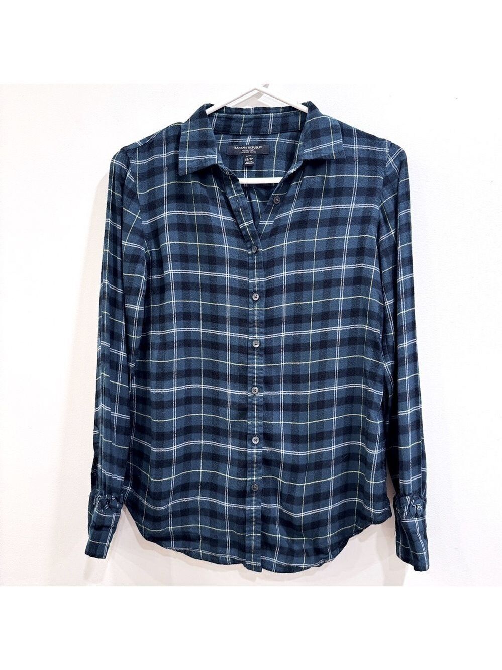 Banana Republic Blue Flannel Button Down Shirt